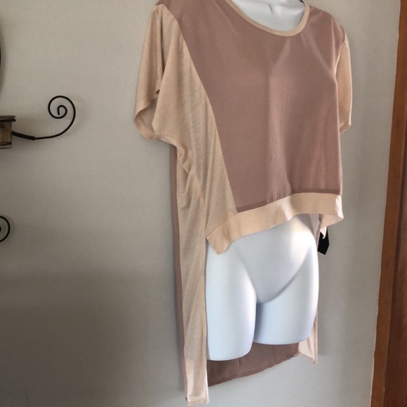 NEW Chloe K Unique Shear Pale Pink Tunic Top Cropped Front Mixed Media Size M - Picture 3 of 15